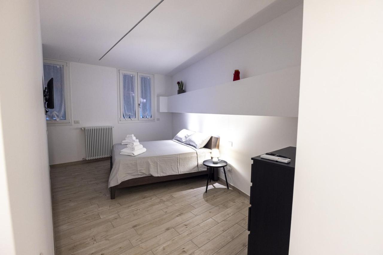 Loft La Sedia Rossa - Centro Storico Apartment Milano Exterior foto